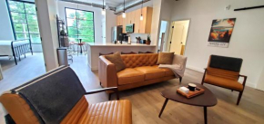 Perch with Rooftop Terrace & Hot Tubs Near Downtown